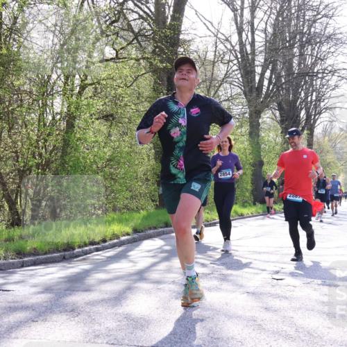 12.04.2026 - 45. Internationalen Wilhelmsburger Insellauf Yannick Fuchs http://msf.ph/oto/9486693 12.04.2026 10:36:45 Laufen 2854, 2887 meine-sportfotos.de