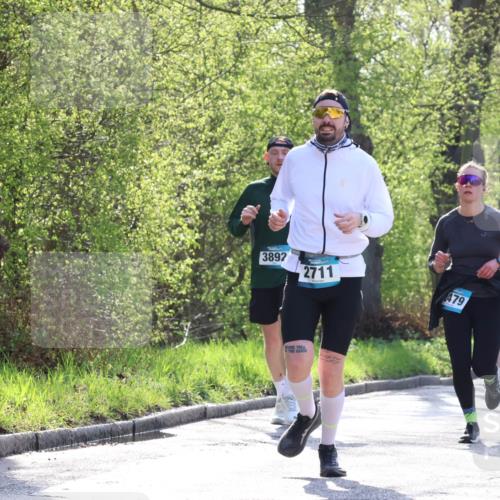 12.04.2026 - 45. Internationalen Wilhelmsburger Insellauf Yannick Fuchs http://msf.ph/oto/9486702 12.04.2026 10:30:47 Laufen 3892, 2711, 479, 5038 meine-sportfotos.de