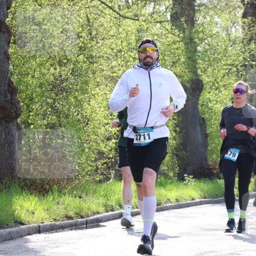12.04.2026 - 45. Internationalen Wilhelmsburger Insellauf Yannick Fuchs http://msf.ph/oto/9486708 12.04.2026 10:30:48 Laufen 2711, 79, 28, 5038, 418 meine-sportfotos.de