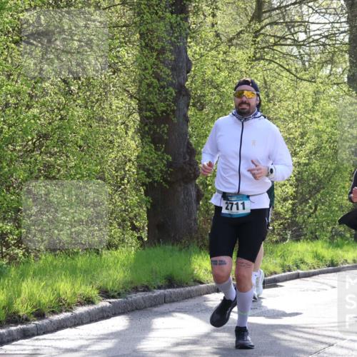 12.04.2026 - 45. Internationalen Wilhelmsburger Insellauf Yannick Fuchs http://msf.ph/oto/9486720 12.04.2026 10:30:48 Laufen 2711, 2479, 283, 41 meine-sportfotos.de