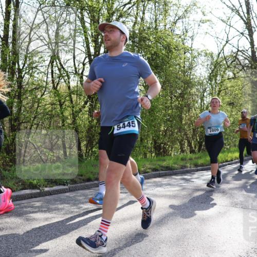 12.04.2026 - 45. Internationalen Wilhelmsburger Insellauf Yannick Fuchs http://msf.ph/oto/9486778 12.04.2026 10:36:54 Laufen 5445, 2809, 3349, 3063, 3332 meine-sportfotos.de