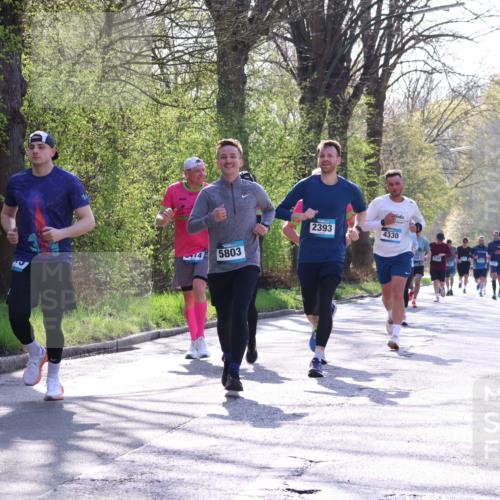 12.04.2026 - 45. Internationalen Wilhelmsburger Insellauf Yannick Fuchs http://msf.ph/oto/9486839 12.04.2026 10:37:00 Laufen 2393, 4330, 14, 5803 meine-sportfotos.de
