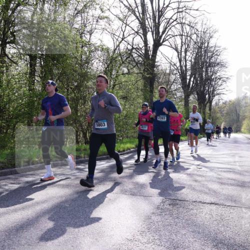 12.04.2026 - 45. Internationalen Wilhelmsburger Insellauf Yannick Fuchs http://msf.ph/oto/9486869 12.04.2026 10:37:03 Laufen 5803, 3631, 2393 meine-sportfotos.de