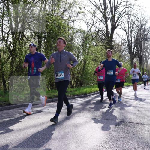 12.04.2026 - 45. Internationalen Wilhelmsburger Insellauf Yannick Fuchs http://msf.ph/oto/9486873 12.04.2026 10:37:03 Laufen 5803, 3631, 2393, 5578, 4330 meine-sportfotos.de