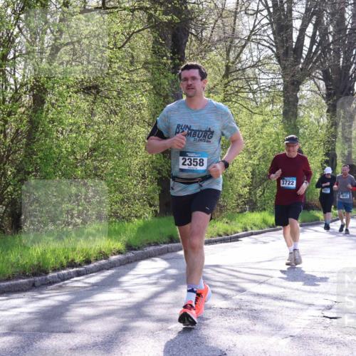 12.04.2026 - 45. Internationalen Wilhelmsburger Insellauf Yannick Fuchs http://msf.ph/oto/9486961 12.04.2026 10:37:11 Laufen 21, 0975, 2358, 3722, 3007, 2231, 3695 meine-sportfotos.de