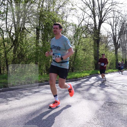 12.04.2026 - 45. Internationalen Wilhelmsburger Insellauf Yannick Fuchs http://msf.ph/oto/9486976 12.04.2026 10:37:12 Laufen 21, 0975, 2358, 3722 meine-sportfotos.de