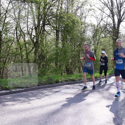 12.04.2026 - 45. Internationalen Wilhelmsburger Insellauf Yannick Fuchs http://msf.ph/oto/9487032 12.04.2026 10:37:17 Laufen 5039, 3695, 3007, 36, 5441 meine-sportfotos.de