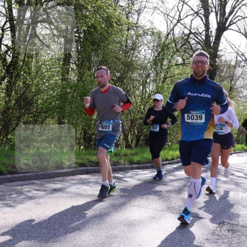 12.04.2026 - 45. Internationalen Wilhelmsburger Insellauf Yannick Fuchs http://msf.ph/oto/9487036 12.04.2026 10:37:18 Laufen 3695, 3007, 5039, 1336, 5441 meine-sportfotos.de