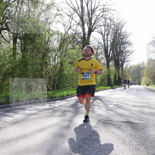 12.04.2026 - 45. Internationalen Wilhelmsburger Insellauf Yannick Fuchs http://msf.ph/oto/9487039 12.04.2026 10:31:26 Laufen 4501 meine-sportfotos.de