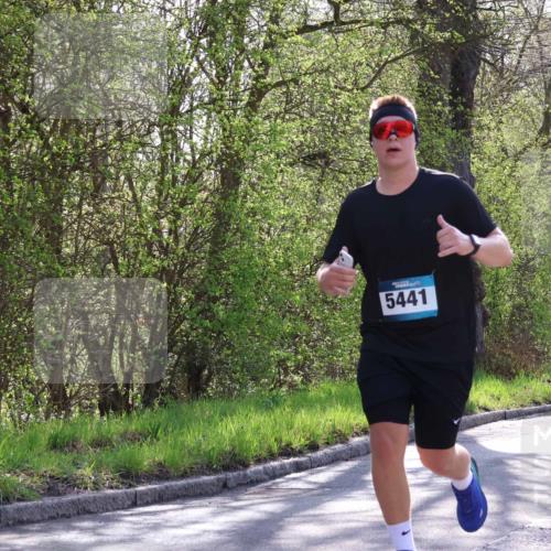 12.04.2026 - 45. Internationalen Wilhelmsburger Insellauf Yannick Fuchs http://msf.ph/oto/9487057 12.04.2026 10:37:20 Laufen 5441, 5649 meine-sportfotos.de
