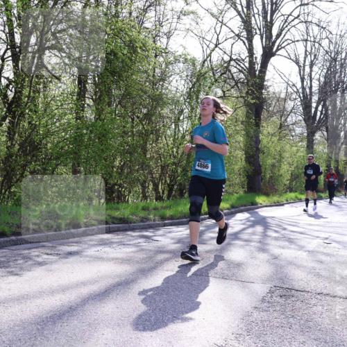 12.04.2026 - 45. Internationalen Wilhelmsburger Insellauf Yannick Fuchs http://msf.ph/oto/9487133 12.04.2026 10:37:26 Laufen 4866 meine-sportfotos.de