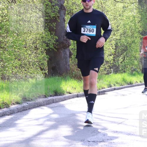 12.04.2026 - 45. Internationalen Wilhelmsburger Insellauf Yannick Fuchs http://msf.ph/oto/9487152 12.04.2026 10:37:28 Laufen 3760, 2054, 2992 meine-sportfotos.de