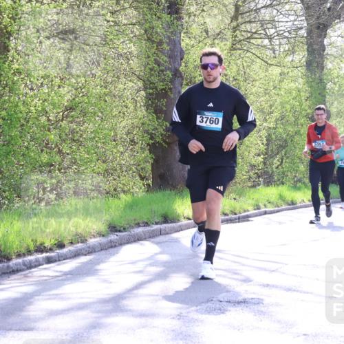 12.04.2026 - 45. Internationalen Wilhelmsburger Insellauf Yannick Fuchs http://msf.ph/oto/9487154 12.04.2026 10:37:28 Laufen 3760, 205, 2992, 4424, 4088 meine-sportfotos.de