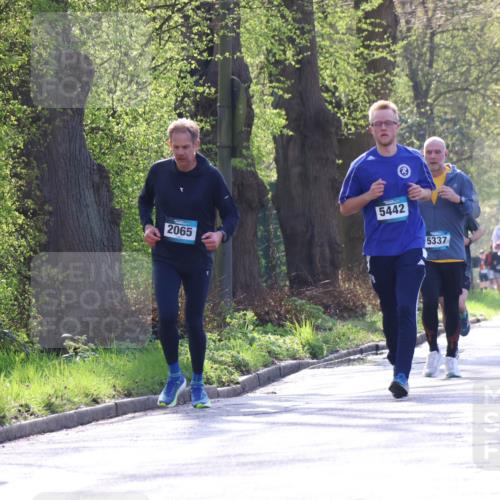 12.04.2026 - 45. Internationalen Wilhelmsburger Insellauf Yannick Fuchs http://msf.ph/oto/9487164 12.04.2026 10:31:41 Laufen 2065, 5442, 5337, 2724, 2 meine-sportfotos.de
