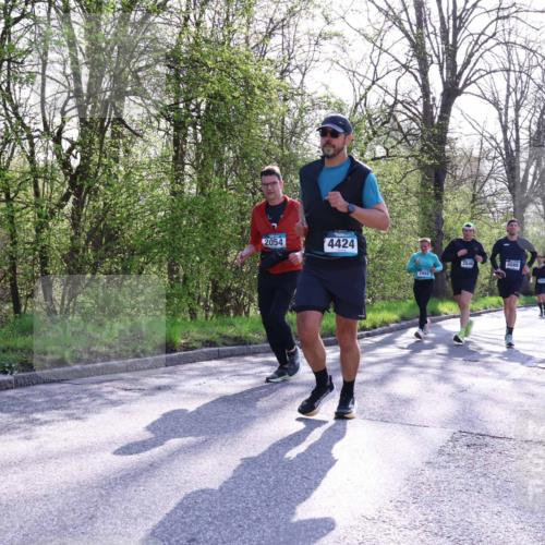 12.04.2026 - 45. Internationalen Wilhelmsburger Insellauf Yannick Fuchs http://msf.ph/oto/9487215 12.04.2026 10:37:33 Laufen 2054, 4424, 2992, 2846, 4088 meine-sportfotos.de