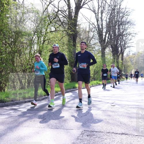 12.04.2026 - 45. Internationalen Wilhelmsburger Insellauf Yannick Fuchs http://msf.ph/oto/9487225 12.04.2026 10:37:34 Laufen 2992, 2846, 48, 4768 meine-sportfotos.de