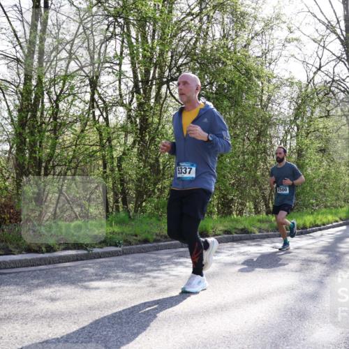 12.04.2026 - 45. Internationalen Wilhelmsburger Insellauf Yannick Fuchs http://msf.ph/oto/9487276 12.04.2026 10:31:53 Laufen 5337, 2500, 4483, 24 meine-sportfotos.de