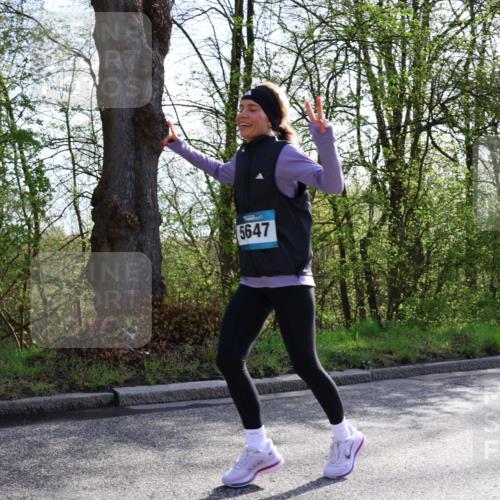 12.04.2026 - 45. Internationalen Wilhelmsburger Insellauf Yannick Fuchs http://msf.ph/oto/9487363 12.04.2026 10:32:01 Laufen 5647 meine-sportfotos.de