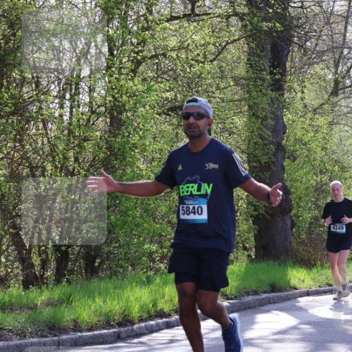 12.04.2026 - 45. Internationalen Wilhelmsburger Insellauf Yannick Fuchs http://msf.ph/oto/9487367 12.04.2026 10:32:02 Laufen 5, 5840, 4349 meine-sportfotos.de