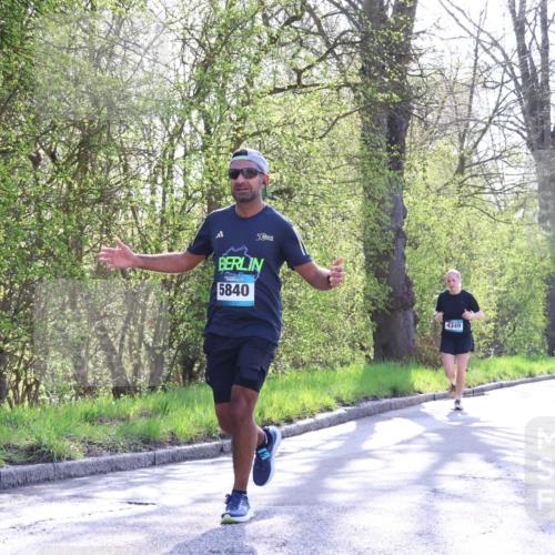 12.04.2026 - 45. Internationalen Wilhelmsburger Insellauf Yannick Fuchs http://msf.ph/oto/9487369 12.04.2026 10:32:02 Laufen 5, 5840, 4349 meine-sportfotos.de