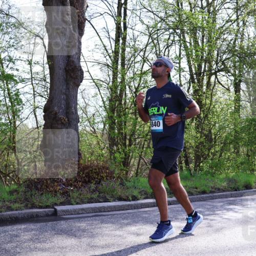 12.04.2026 - 45. Internationalen Wilhelmsburger Insellauf Yannick Fuchs http://msf.ph/oto/9487384 12.04.2026 10:32:04 Laufen 840 meine-sportfotos.de