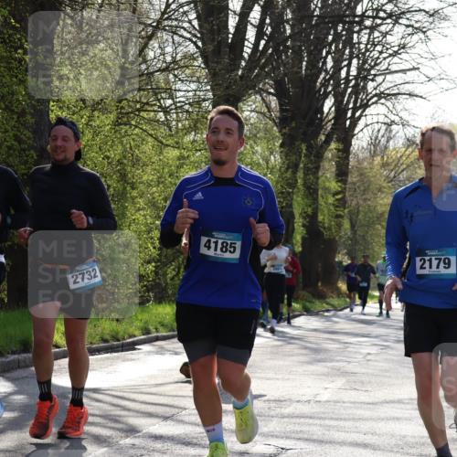 12.04.2026 - 45. Internationalen Wilhelmsburger Insellauf Yannick Fuchs http://msf.ph/oto/9487406 12.04.2026 10:37:53 Laufen 2635, 2732, 4185, 2661, 2179 meine-sportfotos.de