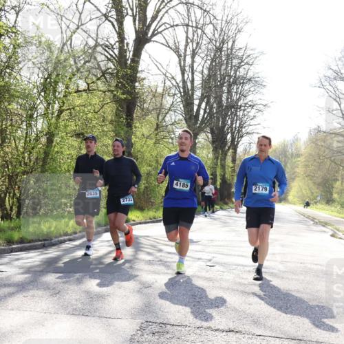 12.04.2026 - 45. Internationalen Wilhelmsburger Insellauf Yannick Fuchs http://msf.ph/oto/9487410 12.04.2026 10:37:54 Laufen 2635, 2732, 4185, 2179 meine-sportfotos.de