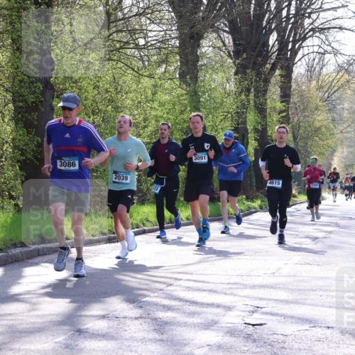 12.04.2026 - 45. Internationalen Wilhelmsburger Insellauf Yannick Fuchs http://msf.ph/oto/9487447 12.04.2026 10:32:11 Laufen 3086, 2039, 3091, 4615, 5705 meine-sportfotos.de