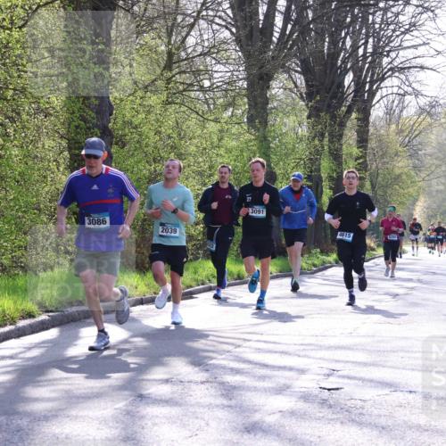 12.04.2026 - 45. Internationalen Wilhelmsburger Insellauf Yannick Fuchs http://msf.ph/oto/9487451 12.04.2026 10:32:11 Laufen 3086, 2039, 3091, 4615 meine-sportfotos.de