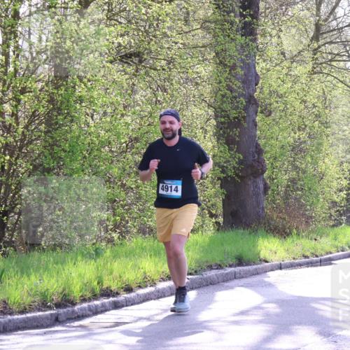 12.04.2026 - 45. Internationalen Wilhelmsburger Insellauf Yannick Fuchs http://msf.ph/oto/9487560 12.04.2026 10:32:24 Laufen 4914, 4934 meine-sportfotos.de