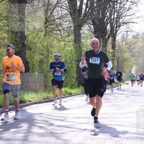 12.04.2026 - 45. Internationalen Wilhelmsburger Insellauf Yannick Fuchs http://msf.ph/oto/9487582 12.04.2026 10:38:10 Laufen 42, 2371, 5033, 3357 meine-sportfotos.de