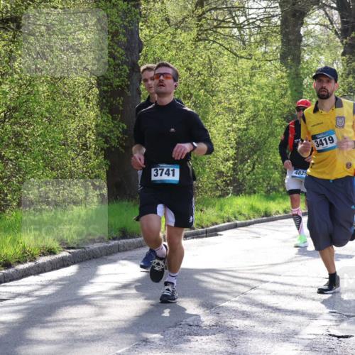 12.04.2026 - 45. Internationalen Wilhelmsburger Insellauf Yannick Fuchs http://msf.ph/oto/9487594 12.04.2026 10:32:28 Laufen 3419, 3741, 4829, 3779, 100 meine-sportfotos.de