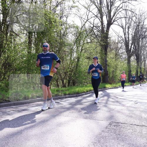 12.04.2026 - 45. Internationalen Wilhelmsburger Insellauf Yannick Fuchs http://msf.ph/oto/9487629 12.04.2026 10:38:15 Laufen 5033, 5041 meine-sportfotos.de