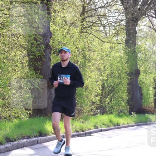 12.04.2026 - 45. Internationalen Wilhelmsburger Insellauf Yannick Fuchs http://msf.ph/oto/9487690 12.04.2026 10:38:21 Laufen 32, 2649, 3326 meine-sportfotos.de