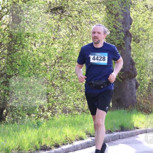 12.04.2026 - 45. Internationalen Wilhelmsburger Insellauf Yannick Fuchs http://msf.ph/oto/9487704 12.04.2026 10:32:41 Laufen 4428 meine-sportfotos.de