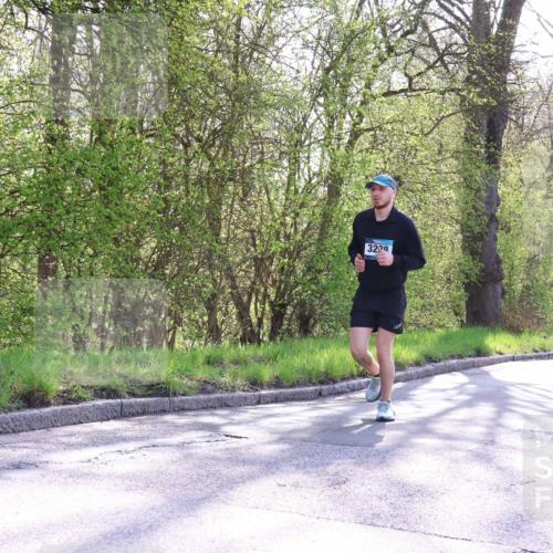 12.04.2026 - 45. Internationalen Wilhelmsburger Insellauf Yannick Fuchs http://msf.ph/oto/9487710 12.04.2026 10:38:22 Laufen 3229, 649 meine-sportfotos.de
