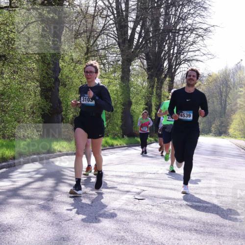12.04.2026 - 45. Internationalen Wilhelmsburger Insellauf Yannick Fuchs http://msf.ph/oto/9487748 12.04.2026 10:38:25 Laufen 3103, 3326, 4539 meine-sportfotos.de