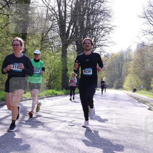 12.04.2026 - 45. Internationalen Wilhelmsburger Insellauf Yannick Fuchs http://msf.ph/oto/9487755 12.04.2026 10:38:26 Laufen 310, 649, 3326, 4539 meine-sportfotos.de