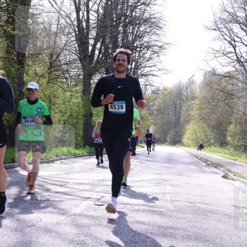 12.04.2026 - 45. Internationalen Wilhelmsburger Insellauf Yannick Fuchs http://msf.ph/oto/9487758 12.04.2026 10:38:26 Laufen 310, 2649, 3326, 4539 meine-sportfotos.de