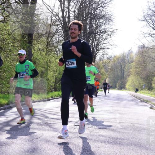 12.04.2026 - 45. Internationalen Wilhelmsburger Insellauf Yannick Fuchs http://msf.ph/oto/9487760 12.04.2026 10:38:26 Laufen 3103, 2649, 4539, 89 meine-sportfotos.de