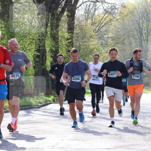 12.04.2026 - 45. Internationalen Wilhelmsburger Insellauf Yannick Fuchs http://msf.ph/oto/9487781 12.04.2026 10:32:47 Laufen 3662, 4635, 5407, 2189, 5286, 3334, 5794 meine-sportfotos.de