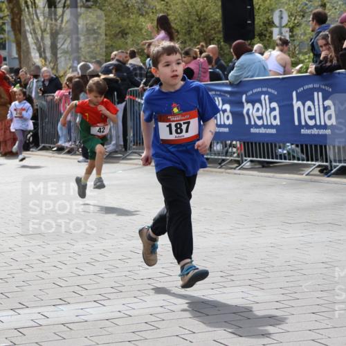 12.04.2026 - 45. Internationalen Wilhelmsburger Insellauf Strokosch-Dieckow http://msf.ph/oto/9487802 12.04.2026 14:10:26 Ziel 218, 203, 633, 963, 1513, 909, 708, 615, 184, 187, 42, 706, 246, 243, 717, 724, 929 meine-sportfotos.de