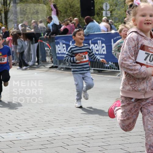 12.04.2026 - 45. Internationalen Wilhelmsburger Insellauf Strokosch-Dieckow http://msf.ph/oto/9487823 12.04.2026 14:10:25 Ziel 746, 664, 218, 203, 633, 963, 1513, 909, 708, 615, 184, 187, 42, 706, 246, 243 meine-sportfotos.de