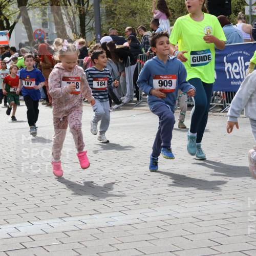 12.04.2026 - 45. Internationalen Wilhelmsburger Insellauf Strokosch-Dieckow http://msf.ph/oto/9487845 12.04.2026 14:10:23 Ziel 60, 746, 664, 218, 203, 633, 963, 1513, 909, 708, 615, 184, 187, 42, 706, 246 meine-sportfotos.de