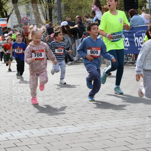 12.04.2026 - 45. Internationalen Wilhelmsburger Insellauf Strokosch-Dieckow http://msf.ph/oto/9487856 12.04.2026 14:10:23 Ziel 60, 746, 664, 218, 203, 633, 963, 1513, 909, 708, 615, 184, 187, 42, 706, 246 meine-sportfotos.de