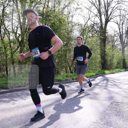 12.04.2026 - 45. Internationalen Wilhelmsburger Insellauf Yannick Fuchs http://msf.ph/oto/9487909 12.04.2026 10:38:38 Laufen 392, 3036 meine-sportfotos.de