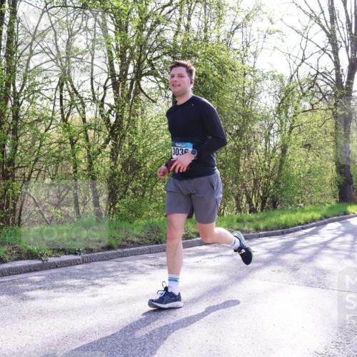 12.04.2026 - 45. Internationalen Wilhelmsburger Insellauf Yannick Fuchs http://msf.ph/oto/9487913 12.04.2026 10:38:39 Laufen 303 meine-sportfotos.de