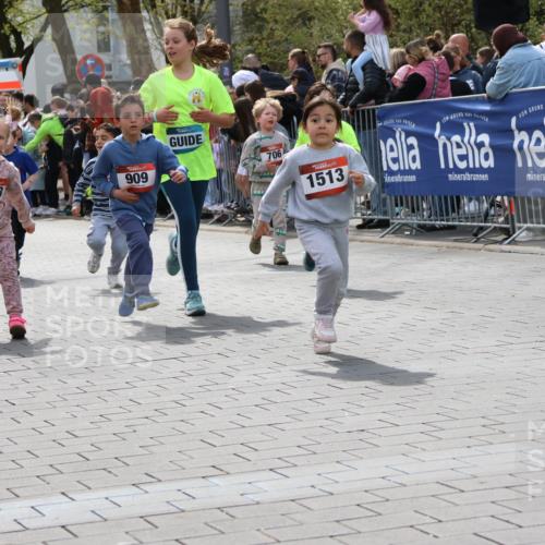 12.04.2026 - 45. Internationalen Wilhelmsburger Insellauf Strokosch-Dieckow http://msf.ph/oto/9487915 12.04.2026 14:10:22 Ziel 60, 746, 664, 218, 203, 633, 963, 1513, 909, 708, 615, 184, 187 meine-sportfotos.de