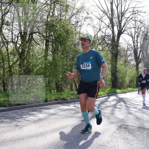 12.04.2026 - 45. Internationalen Wilhelmsburger Insellauf Yannick Fuchs http://msf.ph/oto/9487921 12.04.2026 10:33:00 Laufen 3334, 5824 meine-sportfotos.de