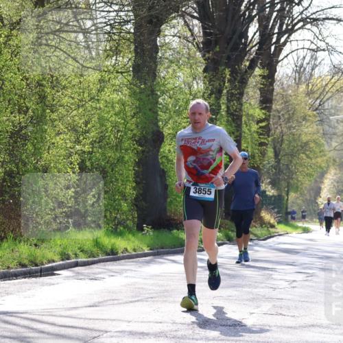 12.04.2026 - 45. Internationalen Wilhelmsburger Insellauf Yannick Fuchs http://msf.ph/oto/9487925 12.04.2026 10:38:41 Laufen 3855 meine-sportfotos.de